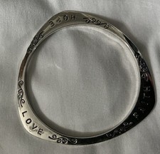 Silver Plated Flat Bangle Cuff Bracelet inscribed Hope Faith Love New