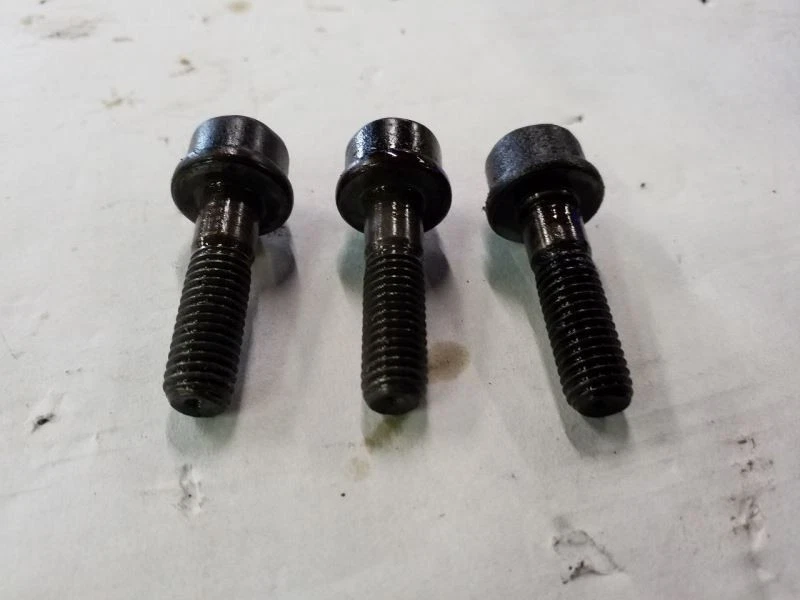 Pernos de montaje de bomba de aceite del motor | Se adapta a Mercedes Benz ML320 CLK320 E320 1998-2005 Foto 2 de 4