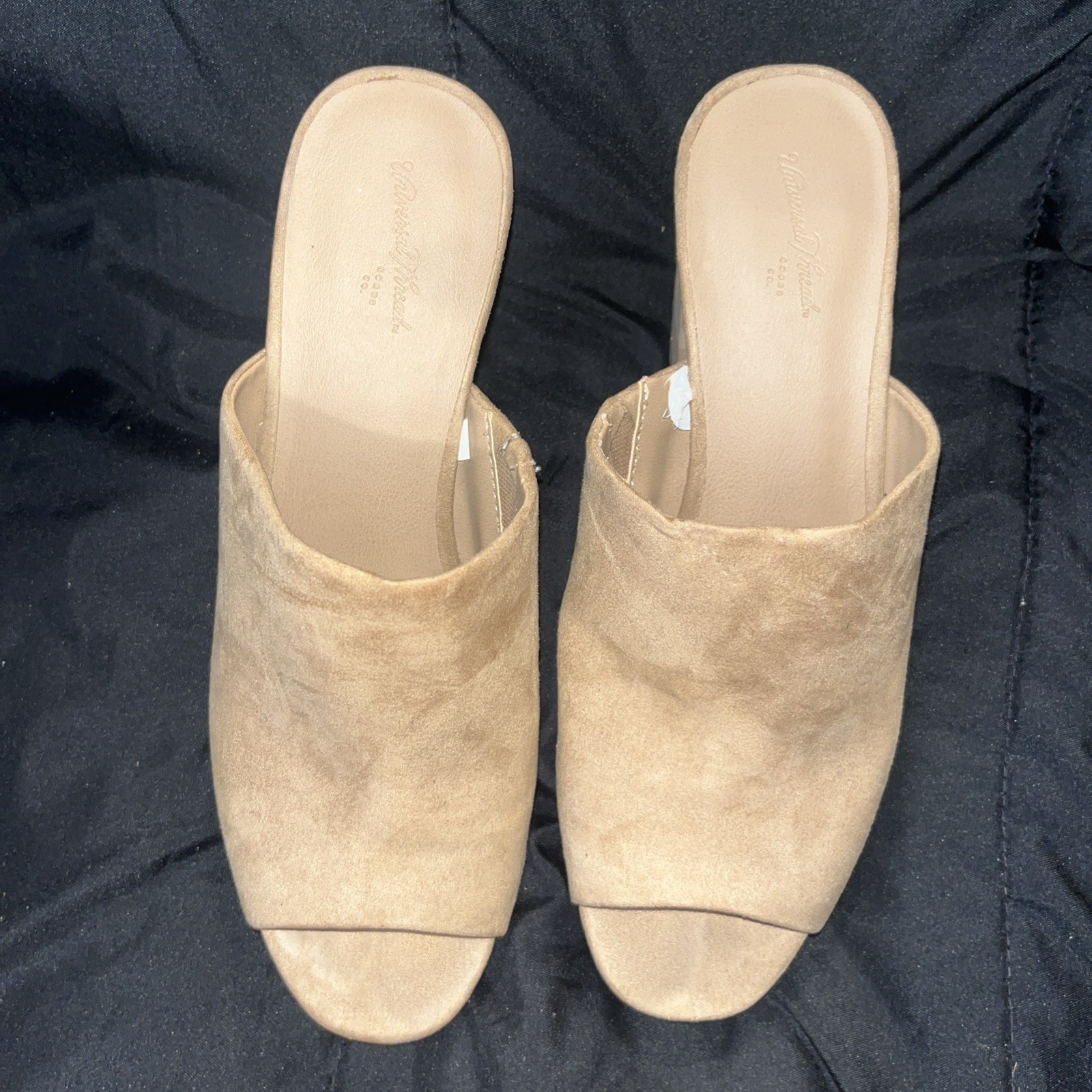 Universal Thread Norelle Women’s Size 8 Microsuede Chunky Heel Open Toe Mules
