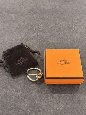 Hermès écharpe bague 2024 boite pochette métal doré occasion pas de dommage
