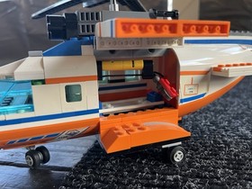 LEGO CITY Coast Guard Helicopter & Life Raft 7738 ith Minifigures