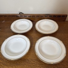 Set Of (4) WEDGWOOD Fine China England CAVENDISH Pattern 8” Rimmed Soup Bowls