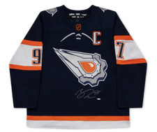 Connor McDavid Autographed 22-23 