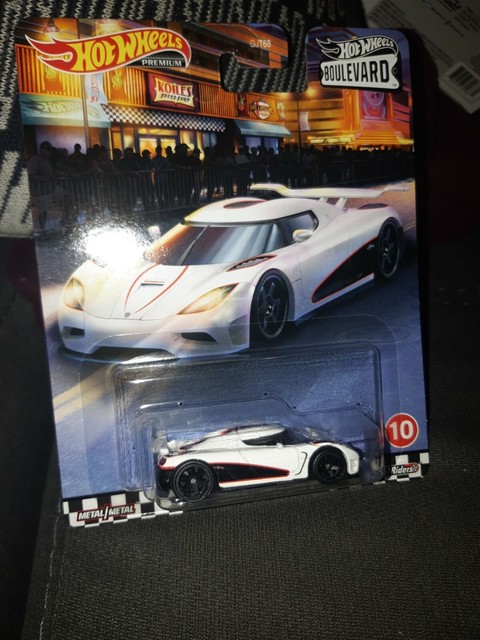 HOT-WHEELS-RETRO-ENTERTAINMENT-NEED-FOR-SPEED-KOENIGSEGG-...