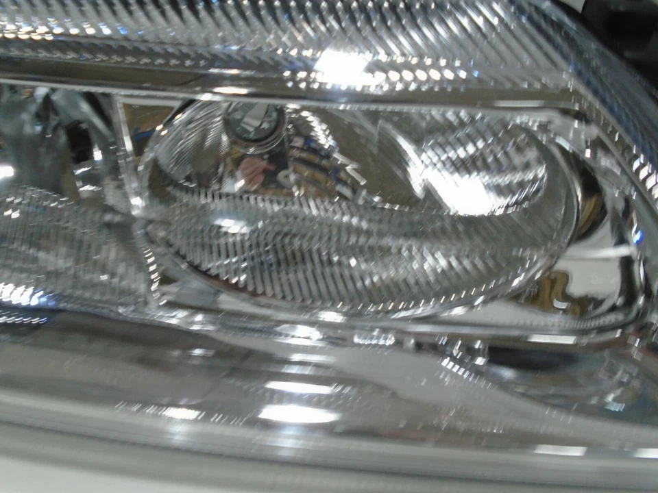 TYC Right Headlight 01364618 fits Renault Laguna II 2001-2007 - Image 4 of 4