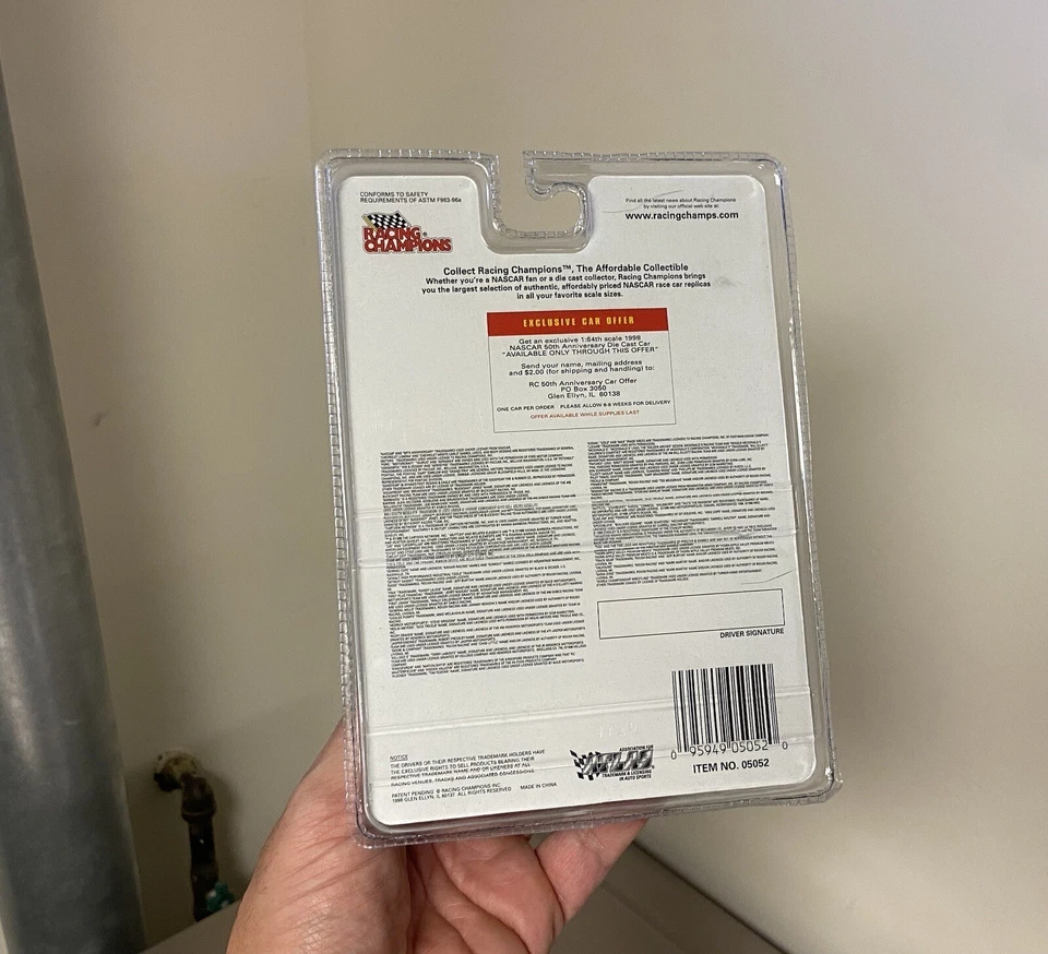Racing Champions Nascar Oro 50 Aniversario Robert Pressley #77 1:64 Foto 3 de 3