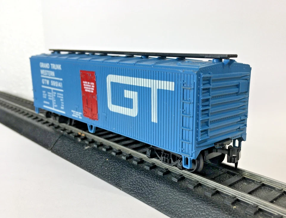 HO SCALE  -  MODEL POWER   HO  GRAND TRUNK WESTERN  BOX CAR - Image 4 of 4