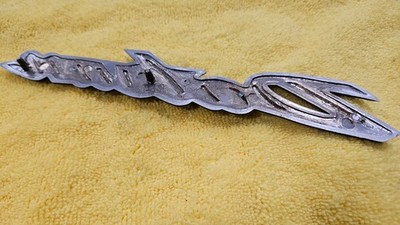 Datsun emblem Fairlady Z S30 240Z 260Z 280Z Hatch Deck Lid rear 