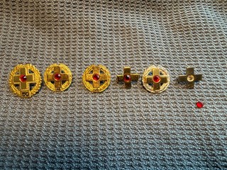 Sammlung DRK Anstecknadeln 6 Stk. 2x silber/ 4xgold