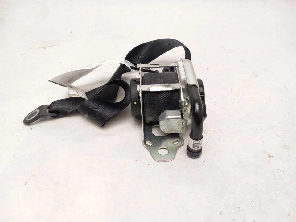 RETRATOR DE CINTO DE SEGURANÇA DIANTEIRO PARA MOTORISTA compatível com TOYOTA PRIUS C 2012 - 2019 FABRICANTE DE EQUIPAMENTO ORIGINAL - Imagem 2 de 4