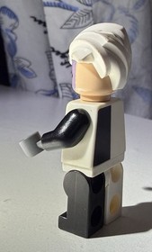 LEGO BAT004 Two‑Face Minifigure Black‑Stripe Hips Used Collector 7781