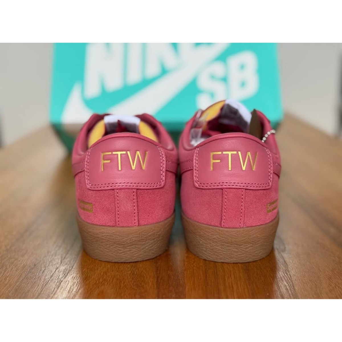Supreme x SB Blazer Low GT  display picture 3