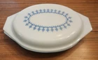 Vintage Pyrex Blue Snowflake Garland 1 Qt Divided Casserole Dish with Lid