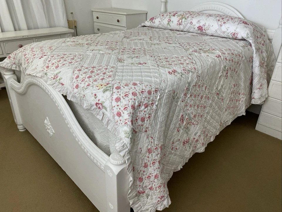 Vintage Morgan & Finch King Queen Floral Quilted Patchwork Coverlet Comforter - image 3 of 4