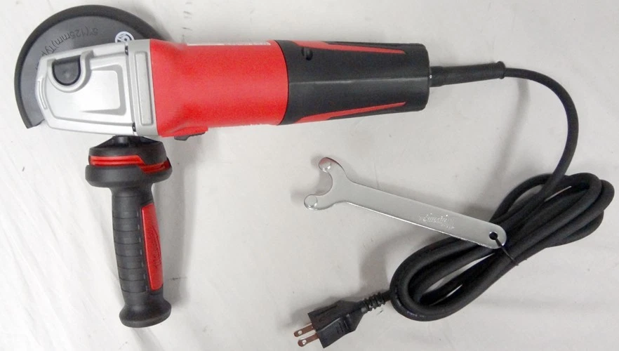 Milwaukee 6117-33D 120v 5" (125mm) Electric Angle Grinder Tool Only w/ Guard! - Image 2 of 4