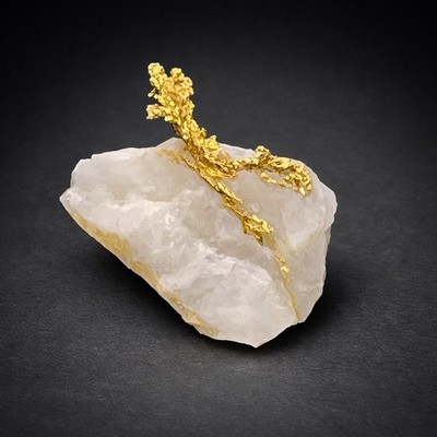 Native Wire Gold on Quartz   Folsom, California   0.435 g