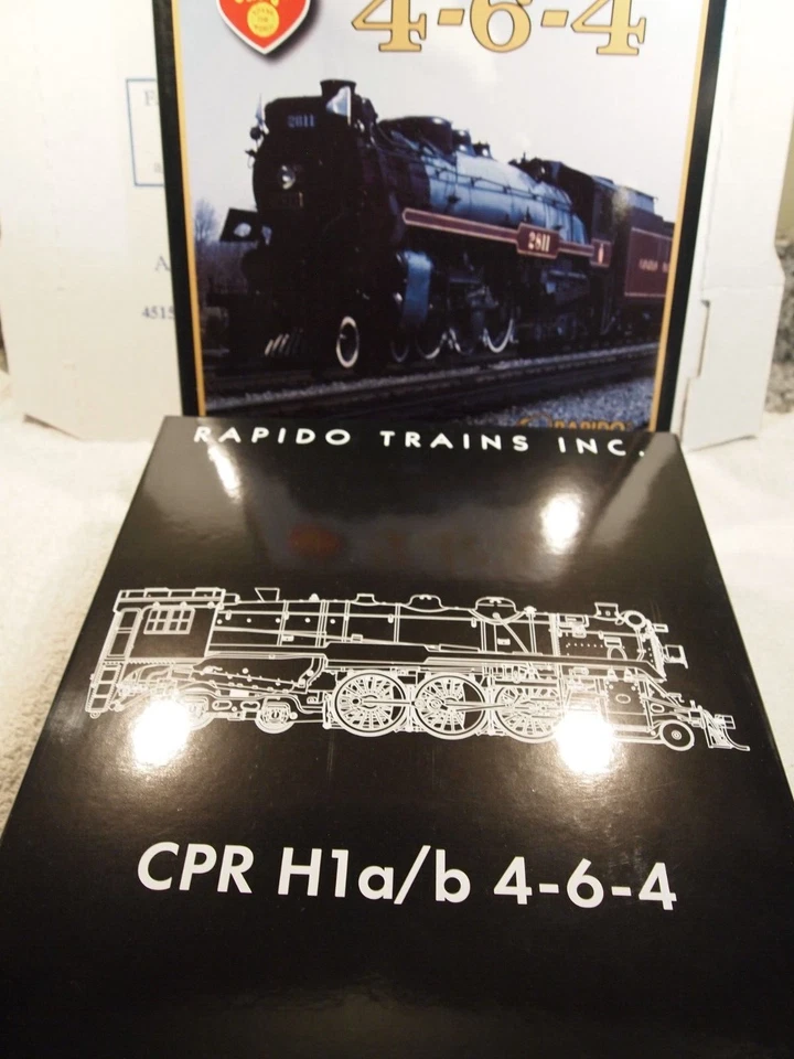 RAPIDO 601512 CANADIAN PACIFIC H1a 4-6-4 PACIFIC TYPE "BEAVER SHIELD"  No. 2806 - Image 2 of 3