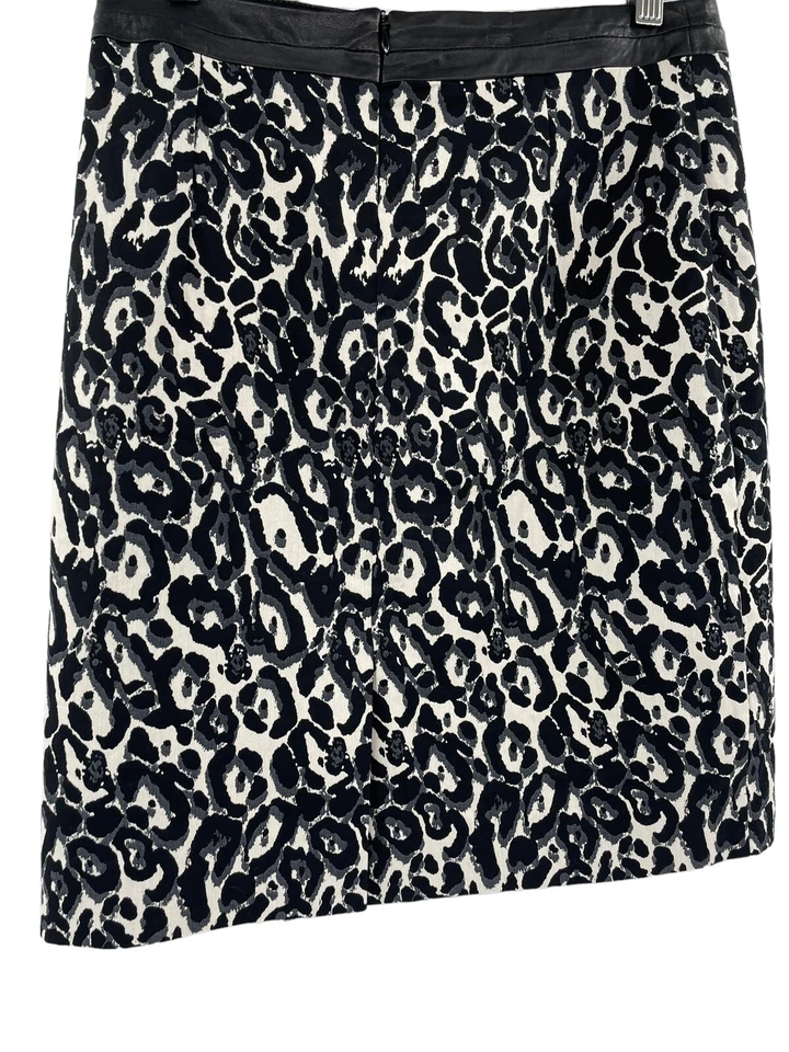 Falda lápiz Milly estampado animal ribete cuero cordero talla 6 Foto 3 de 4