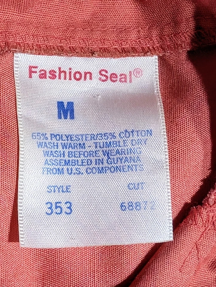 Uniforme a rayas de caramelo voluntario de miembro auxiliar del hospital rosa con parche  Foto 4 de 4