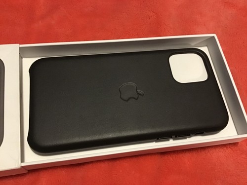 Apple iPhone 11 pro leather case black MWYE2ZM/A new - Picture 2 of 10