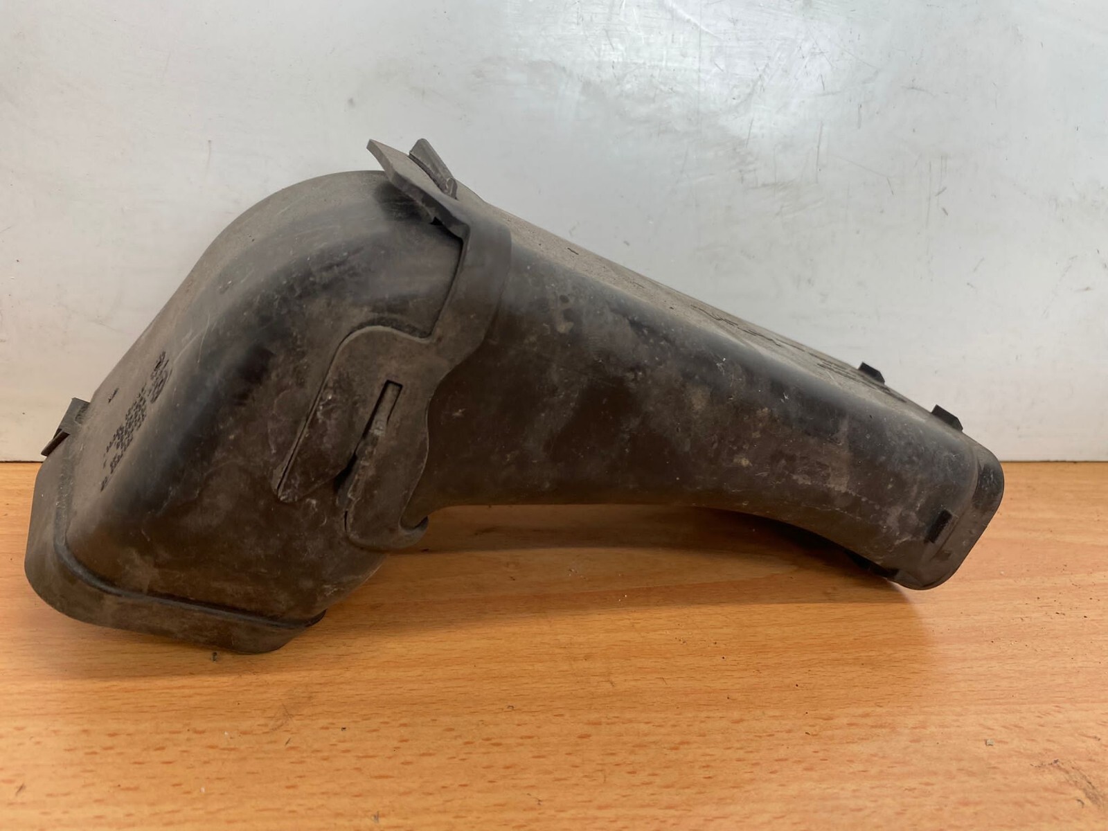 BMW 118i F20 Air Intake Duct Pipe 70516743 2019 for sale online | eBay