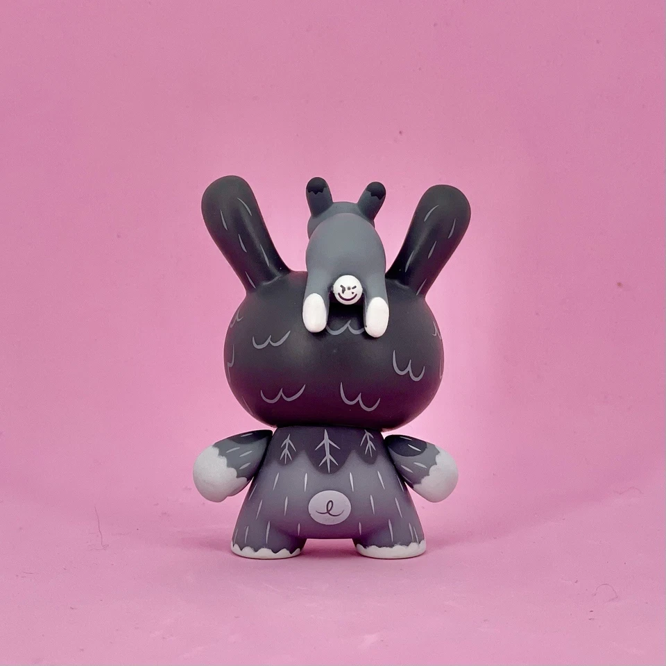 Figura Vinilo Kidrobot Dunny Spiritus Dea Espíritu de la Diosa Diana Yoii Foto 3 de 4