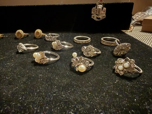 Vintage Costume Jewelry - Rings lot - REPAIR LOT - 41 Rings - Many Marked Avon