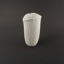 AK Kaiser Porzellan Vase Weiß 1413/2 Biskuit Gräserrelief Design M. Frey