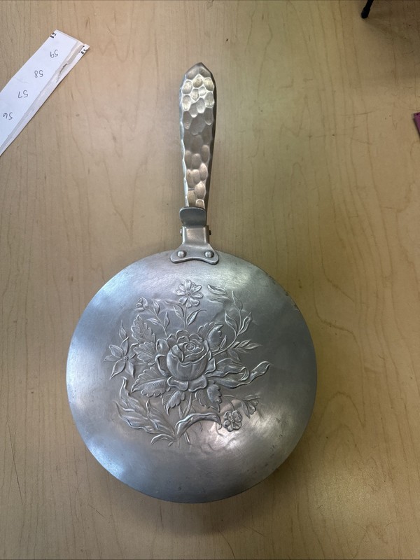 Everlast Vintage Forged Aluminum MF 10 Crumb Catcher 