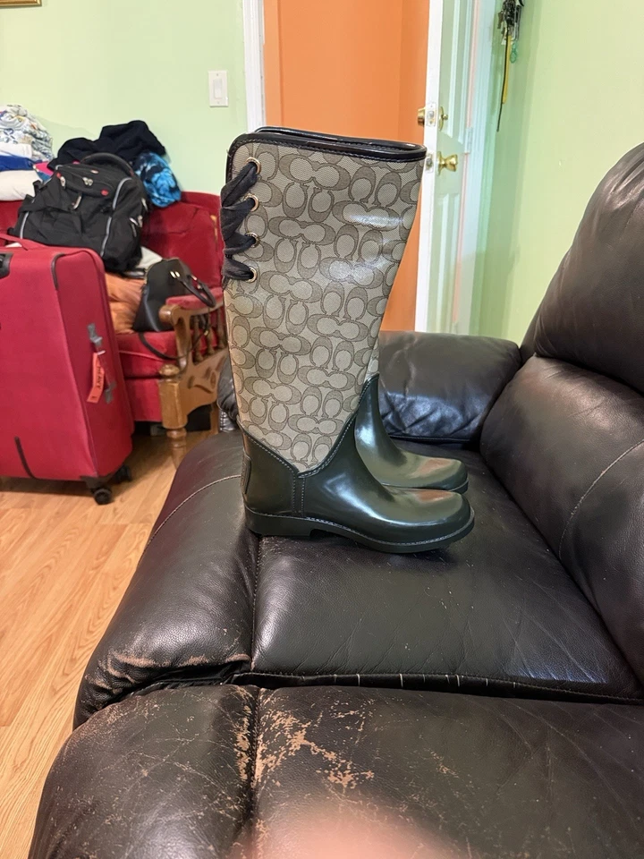 Женские дождевики Coach Tristee размер 8 с фирменным логотипом - Изображение 2 из 2