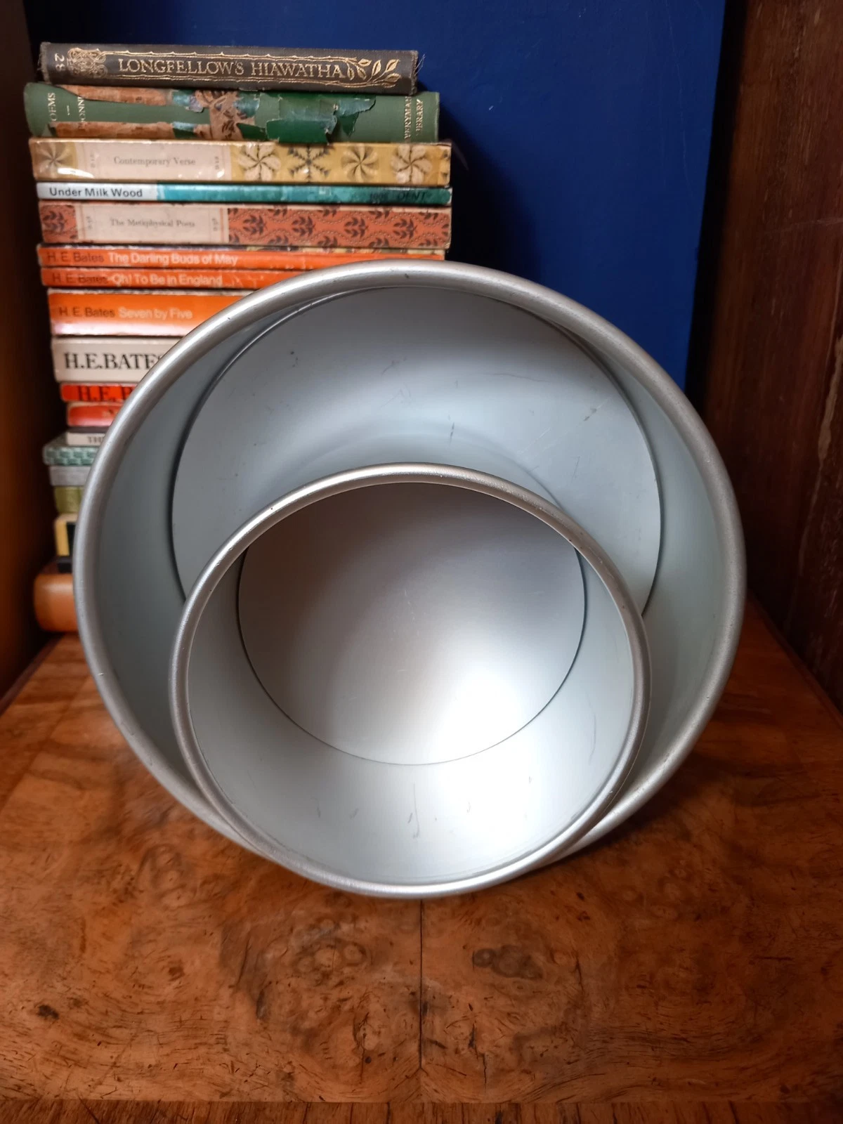Silverwood 7 inch 5 inch loose base 3 inch deep round cake tins *flaws*
Opens in a new window or tab