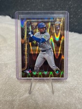 2025 Topps Gilded Collection Orelvis Martinez Rookie Gold Raywave Refractor /25