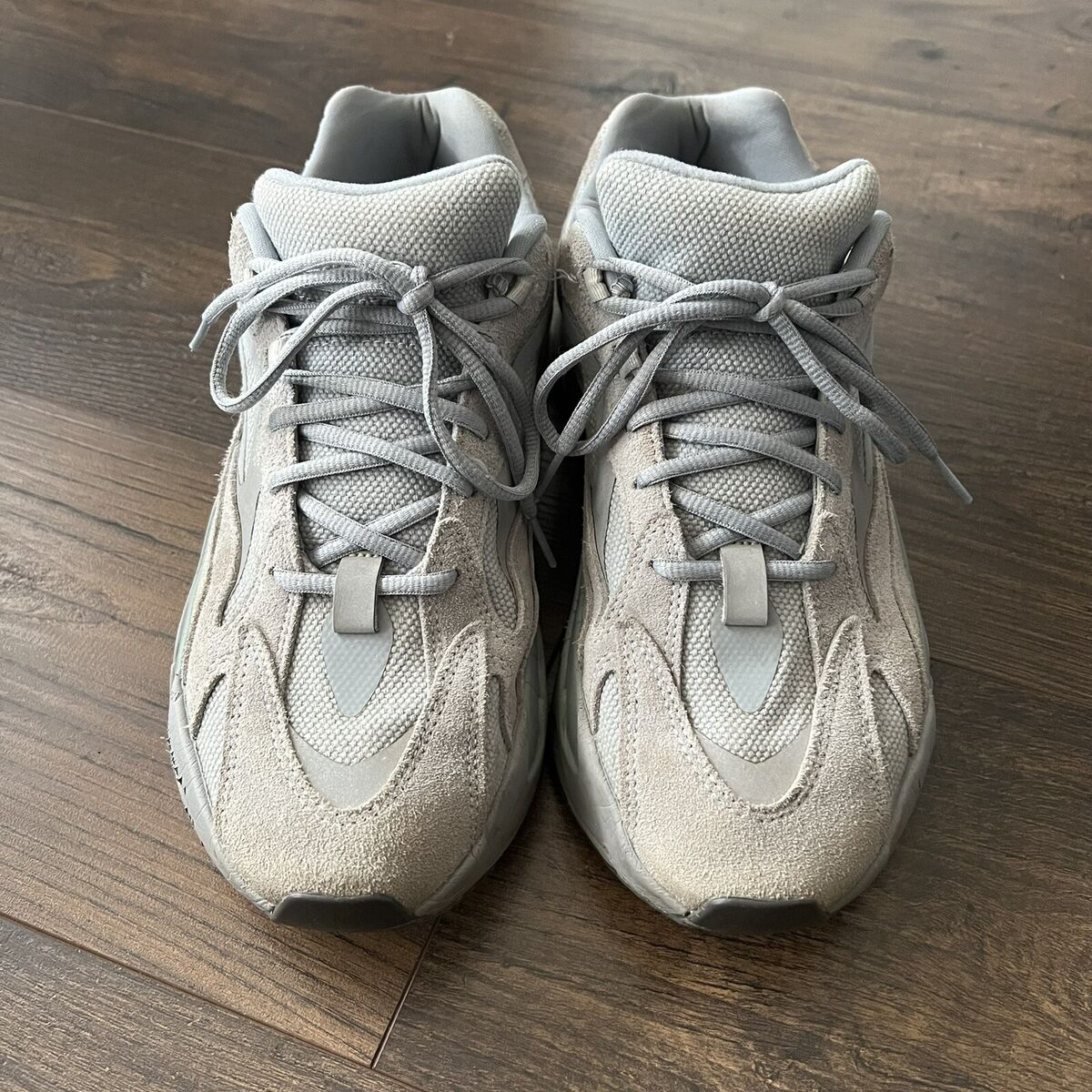ADIDAS YEEZY BOOST 700 V2 KANYE WEST HOSPITAL BLUE Size 12 ADIDAS YEEZY BOOST 700 V2 KANYE WEST HOSPITAL BLUE Size 12