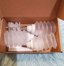 The Pampered Chef Decorator Bottle Set #1585 w/3 Bottles, 3 Tips, Cleaning Brush