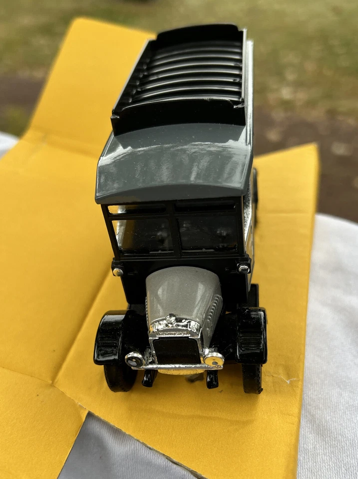 Corgi Classics Thornycraft Box Van LEDA SALT Truck 1986 New Old Stock - Image 4 of 4