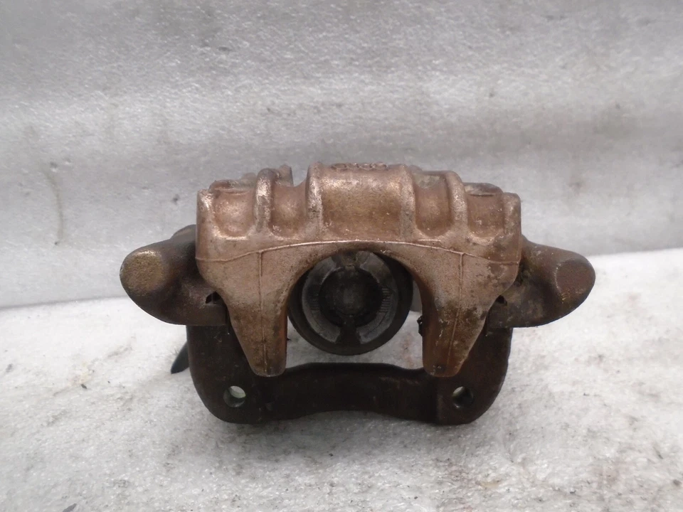 Pinza de freno trasera izquierda del lado del conductor Volkswagen Beetle 1998-2000 OEM DK903376 Foto 2 de 4