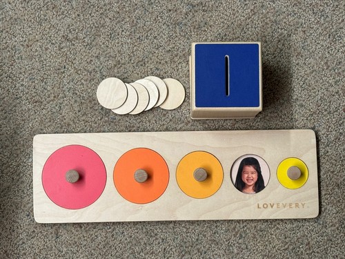 Lovevery Coin Bank & Coins + Circle Of Friends Puzzle The Babbler Play Kit