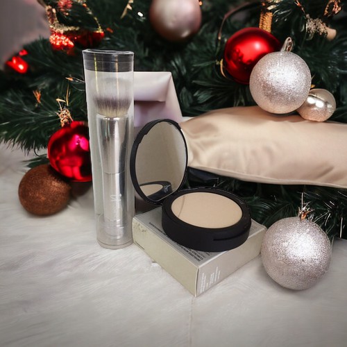 IT Cosmetics Bye Bye Poreless Finish Airbrush Powder Translucent Shade + Brush - Picture 9 of 11