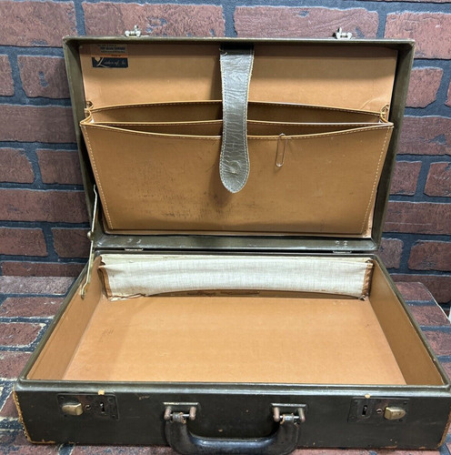Vintage Briefcase Attaché Hard Case