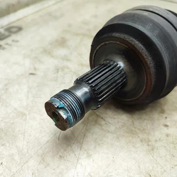 Eje del conductor trasero izquierdo Mercedes-Benz C300 2015-23 AWD 205-350-39-19-64 FABRICANTE DE EQUIPOS ORIGINALES Foto 4 de 4