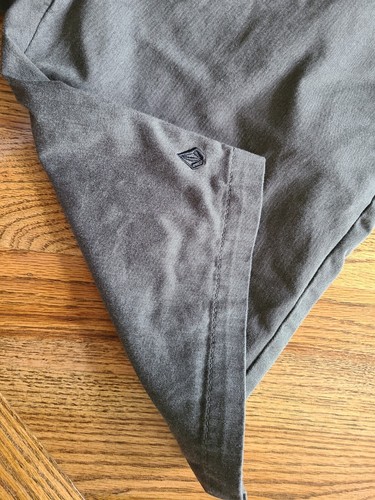 Volcom Golf Casual Shorts Men's Size 32 Cotton/Polyester Gray EUC - Picture 6 of 10