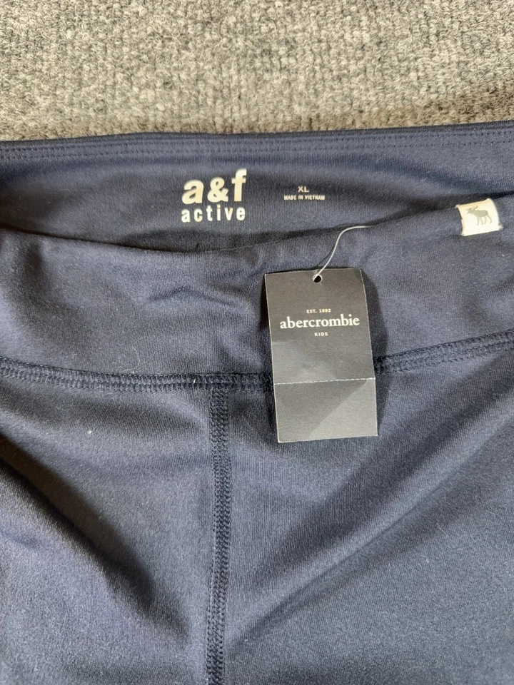 Calça Leggings Abercrombie Infantil Meninas GG Azul Marinho Yoga A&F Conforto Logotipo Casual Nova Com Etiqueta - Imagem 2 de 4