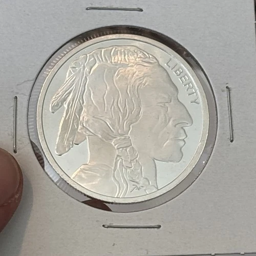 1 Troy Oz Silver Round Stunningly Beautiful Buffalo - 0.999 Fine Silver Coin