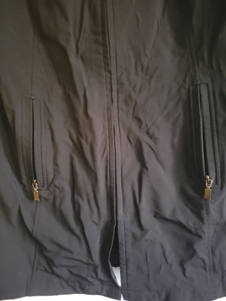 Chaqueta de lluvia Kristen Blake negra cremallera completa gabardina mediana  Foto 4 de 4