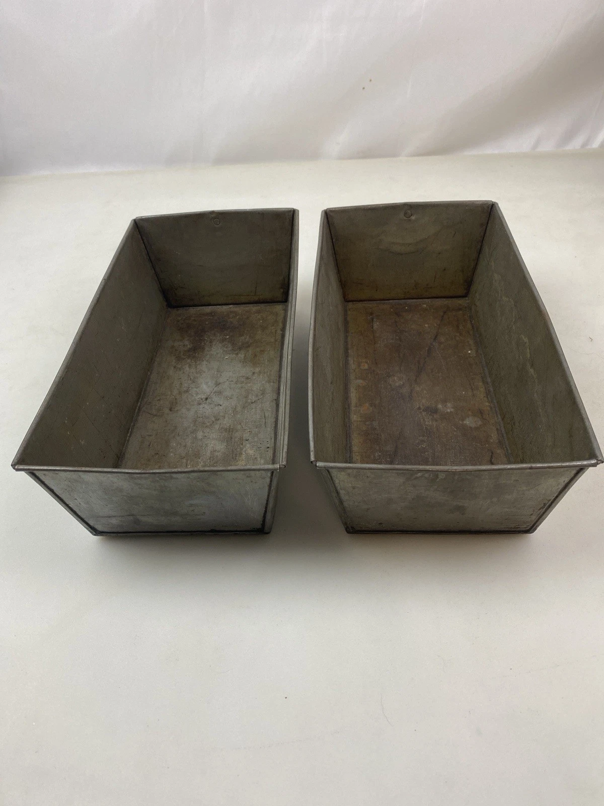 Primitive Vintage Metal Loaf Bread Pans Set of 2 Rustic Farmhouse Kitchen Decor