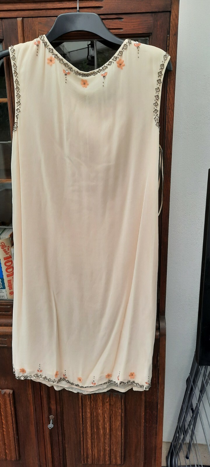 Monsoon Ladies Size 14 Beautiful Cream Dress  + Hand Embellished Flowers RRP£149 image 5