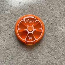 1 Retro Kroger Branded Weekly Rotating Pill Fruit Shaped Organizer Case Orange