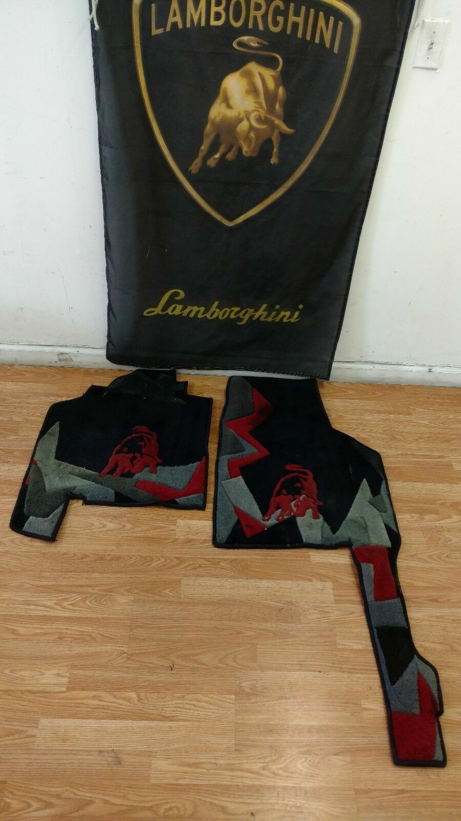 LAMBORGHINI MURCIELAGO DRIVER PASSENGER RED BLACK GRAY CARPETS OEM 