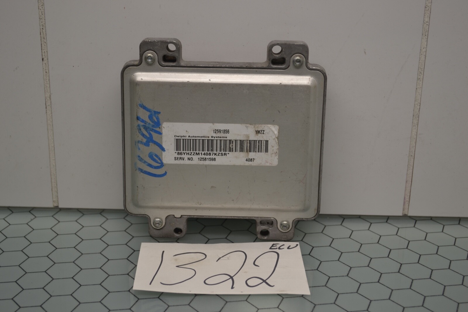 05 Chevrolet Equinox 3.5L #1322 Engine Computer ECM ECU 12591856