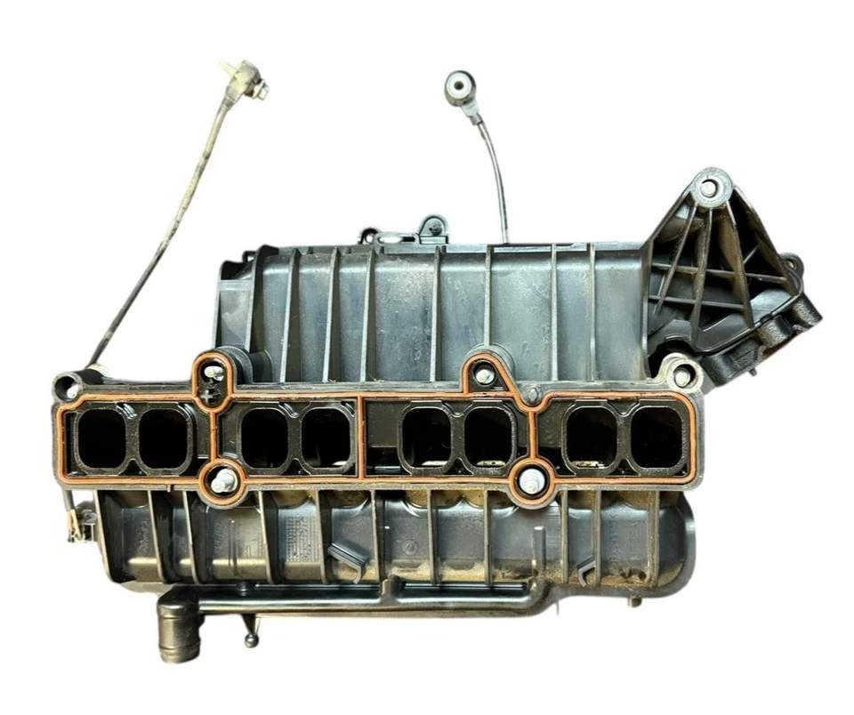 2018-2020 FORD FUSION 1,5L  AIR INTAKE MANIFOLD  DS7G9L440BD  OEM - Image 2 of 4